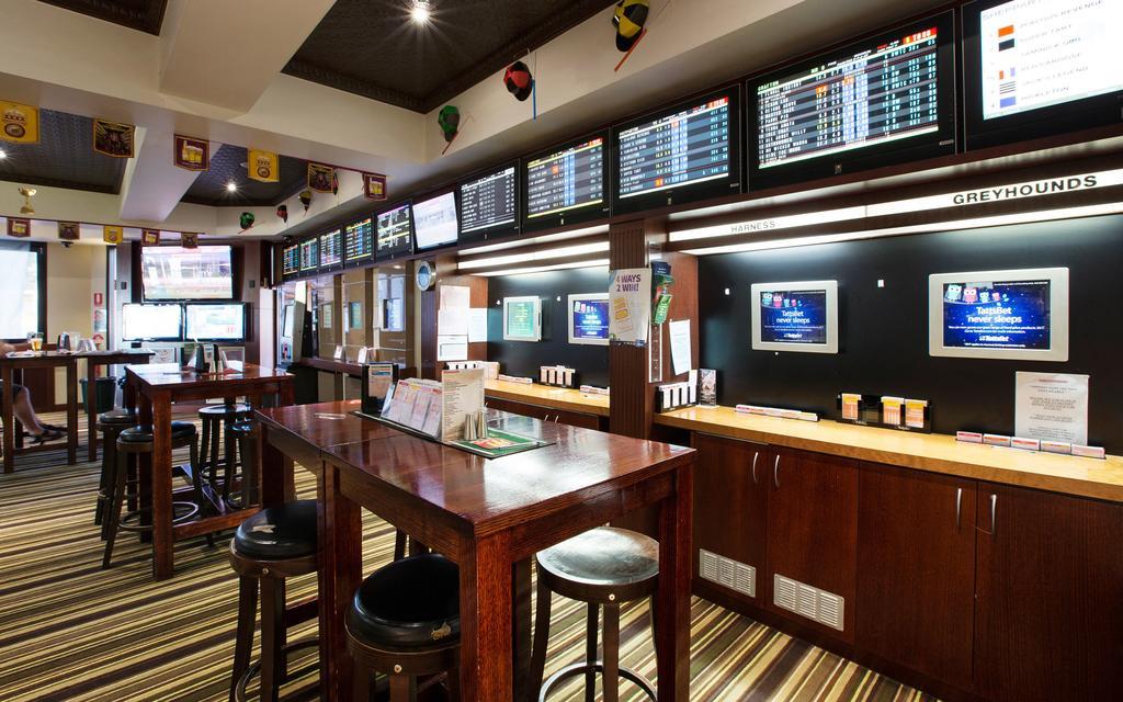 Nightcap At Federal Hotel Toowoomba Esterno foto